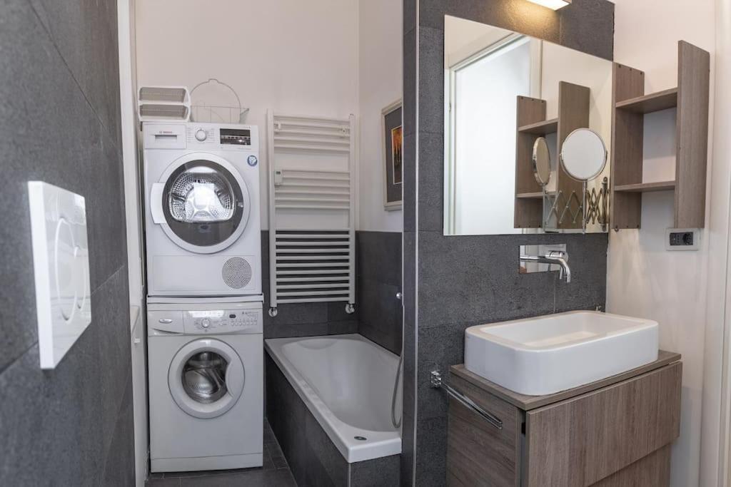 Tridenthome 5 Min From Station & Free Wifi Trento